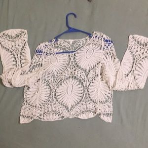 CROCHET WHITE CROP TOP